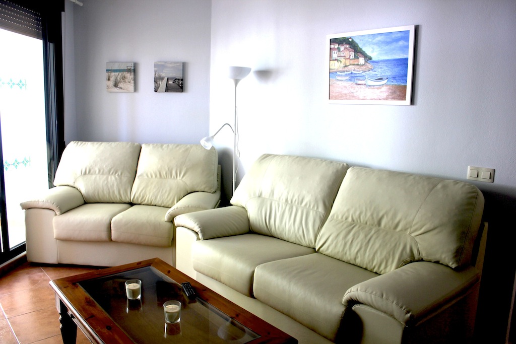 Ref. 66 - Alquiler de Apartamento de 2 dormitorios  de 4 plazas  en Urb. Atlanterra Playa