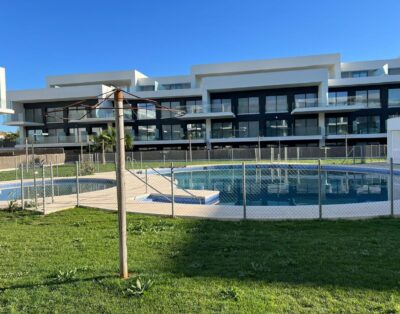 Ref. 166 - Alquiler de Bajo con jardin de 1 dormitorios  de 6 plazas  en Palacio de Pilas