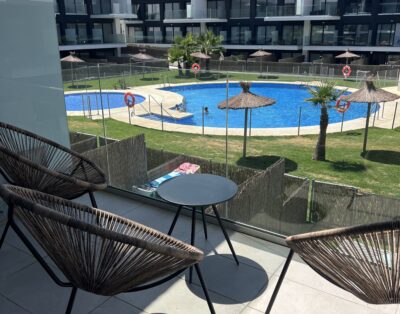 Ref. 167 - Alquiler de Bajo con jardin de 1 dormitorios  de 4 plazas  en Palacio de Pilas